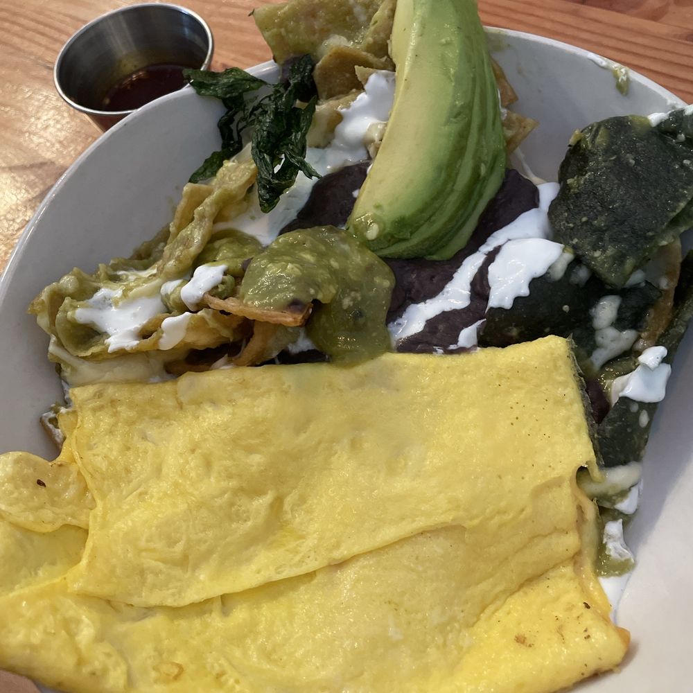 Un Amor - Chilaquiles Verde - Breakfast & Brunch Near Me - Chicago, Illinois Un Amor - Chilaquiles Verde - Breakfast & Brunch Near Me - Chicago, Illinois