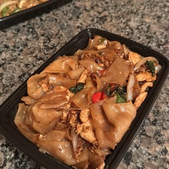 Khing Thai Eatery - Drunken Noodle - Thai Near Me - Stamford, Connecticut Khing Thai Eatery - Drunken Noodle - Thai Near Me - Stamford, Connecticut