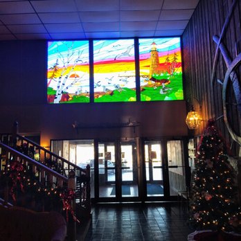 Lighthouse Inn On Lake Michigan - Lobby area - Hotels Near Me - Two Rivers, Wisconsin Lighthouse Inn On Lake Michigan - Lobby area - Hotels Near Me - Two Rivers, Wisconsin