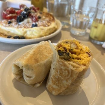 Great White - Breakfast Burrito - Cafes Near Me - Los Angeles, California Great White - Breakfast Burrito - Cafes Near Me - Los Angeles, California