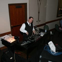 Twist and Shout Mobile Sound - Let my 20 years of experience make your night the perfect evening.