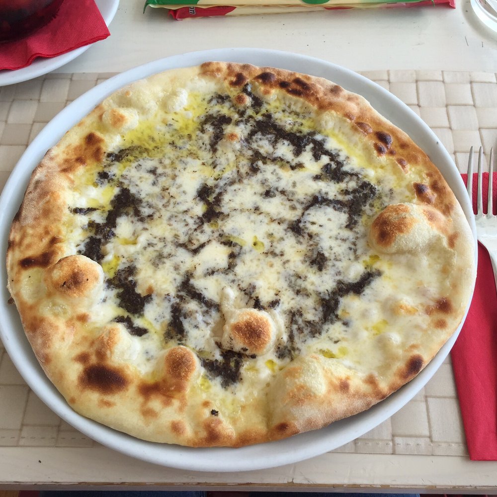 Pizza bianca - truffles Pizza bianca - truffles