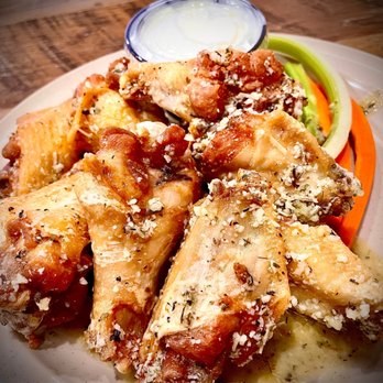 Carmelo's - Italian Style Jumbo Wings - Pizza Near Me - St. Augustine, Florida