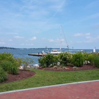 Riverwalk Restaurant - New American Near Me - Yorktown, Virginia