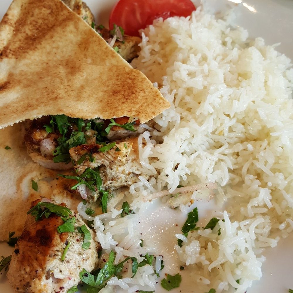 Le Tour du Liban - Grilled chicken with rice - Lebanese Near Me - Paris, 75