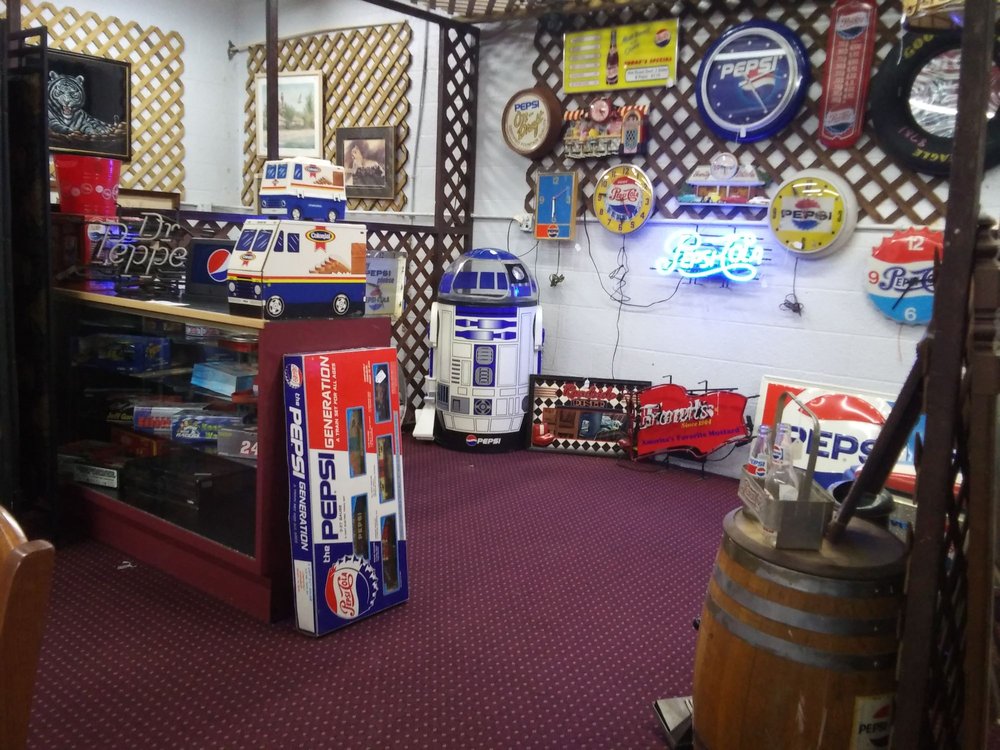 TATER’S JUNK & DISORDERLY FLEA MARKET 3050 Hwy 52, Eldon, Missouri