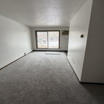 Ridgewood Apartments - Apartments Near Me - Saint Paul, Minnesota Ridgewood Apartments - Apartments Near Me - Saint Paul, Minnesota