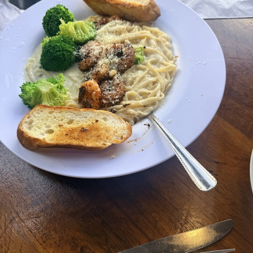 Hook Line & Schooner - Linguini Alfredo with Shrimp - American Near Me - Smyrna, Georgia Hook Line & Schooner - Linguini Alfredo with Shrimp - American Near Me - Smyrna, Georgia