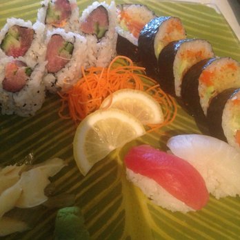 Umi Sushi - a plate of sushi on a banana leaf - Sushi Bars Near Me - Verdun, Quebec Umi Sushi - a plate of sushi on a banana leaf - Sushi Bars Near Me - Verdun, Quebec