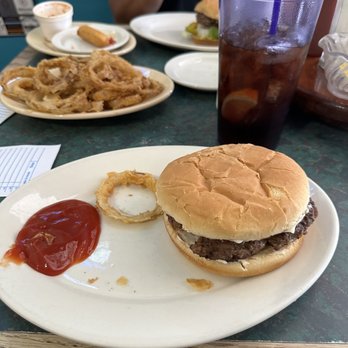 Orsak's Cafe - Hamburgers, onion rings and fried cheese - Cafes Near Me - Fayetteville, Texas Orsak's Cafe - Hamburgers, onion rings and fried cheese - Cafes Near Me - Fayetteville, Texas