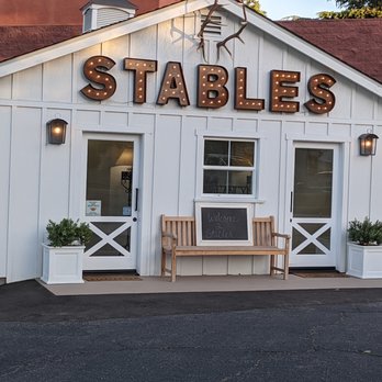 Stables Inn - Front of the lobby - Hotels Near Me - Paso Robles, California Stables Inn - Front of the lobby - Hotels Near Me - Paso Robles, California