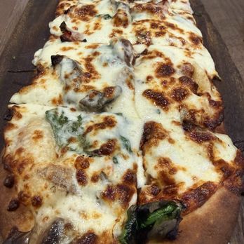 The Common - Garden of Eden Flatbread!!! - New American Near Me - Hyattsville, Maryland
