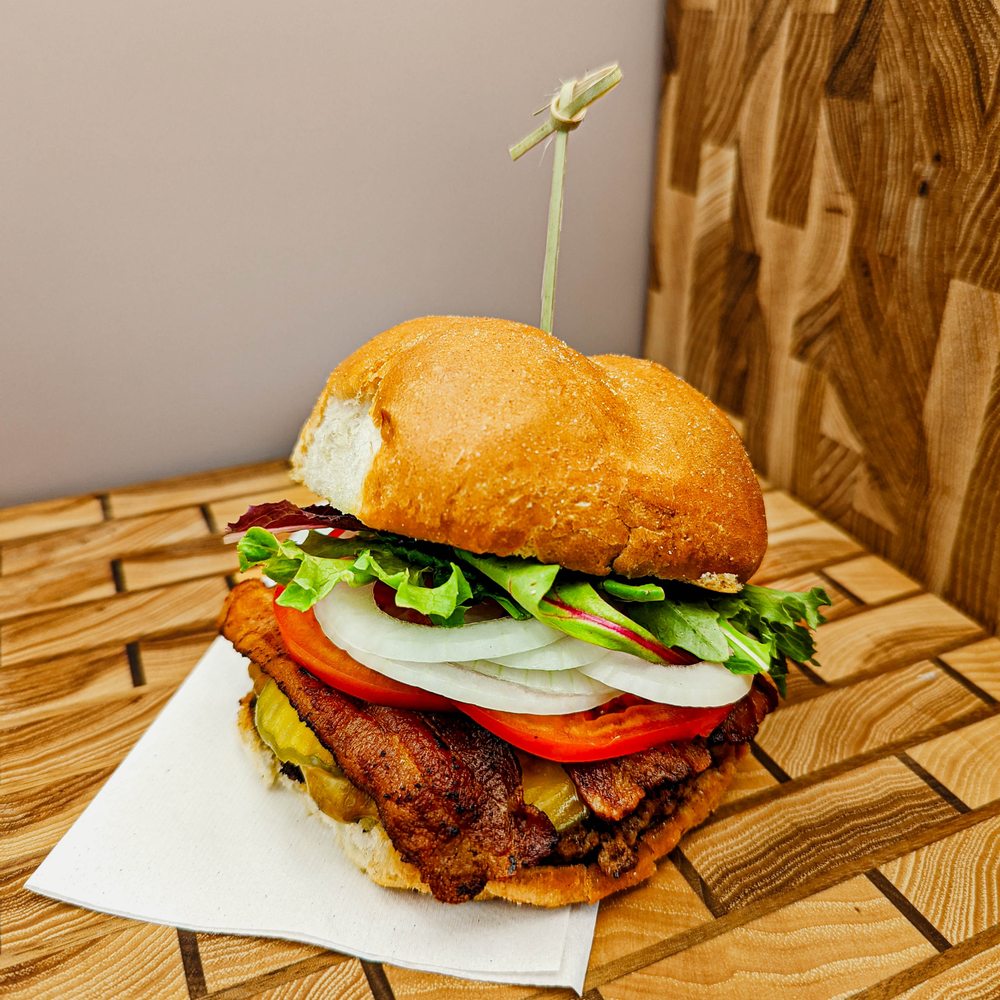 PONDEROSA Updated October 2024 7075 Morrison Rd, Greenleaf