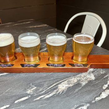 Runaway Train Brewery: Brewhouse + Saloon - Beer Flight - Brewpubs Near Me - Honesdale, Pennsylvania Runaway Train Brewery: Brewhouse + Saloon - Beer Flight - Brewpubs Near Me - Honesdale, Pennsylvania