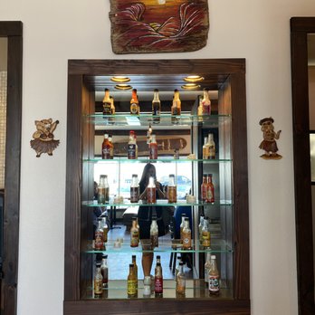 Aloha Alabama - Hot Sauce display - Barbeque Near Me - Westport, Washington