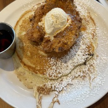 District Downtown Diner - Chicken & Pancake - Coffee & Tea Near Me - New Orleans, Louisiana
