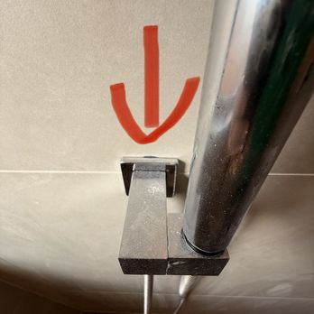 Teamwork Home Designs - Poor shower wand installation - General Contractors Near Me - Austin, Texas
