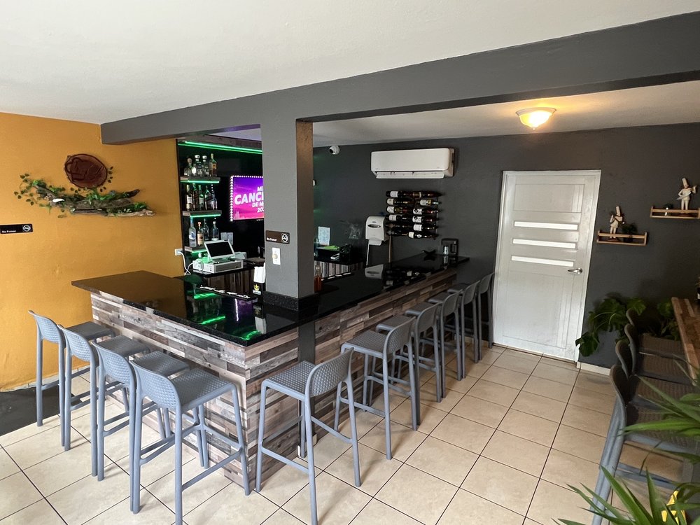 Chef Lorenzo Restaurant & Bar