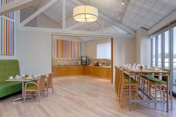 DoubleTree by Hilton Hotel Houston - Greenway Plaza by null