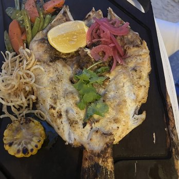 Flamingos Seafood Kitchen - Seafood Near Me - Cancún, ROO
