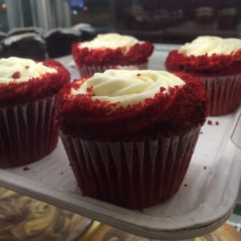 Junior's Restaurant - Bakeries Near Me - Brooklyn, New York Junior's Restaurant - Bakeries Near Me - Brooklyn, New York