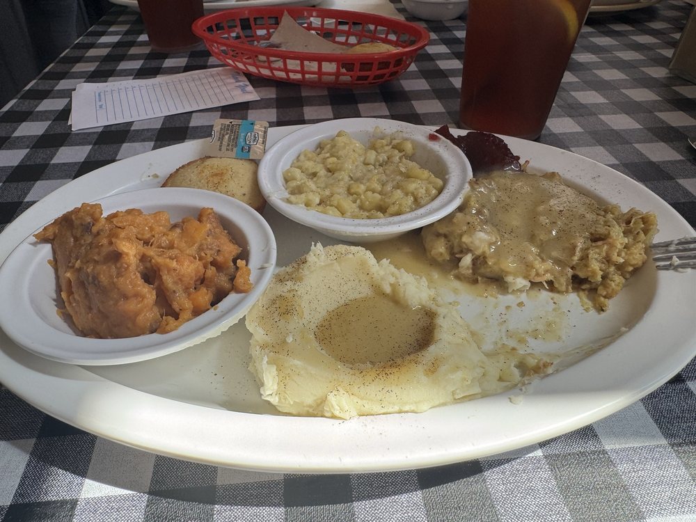 Carols Restaurant Logo