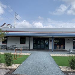 Bowstring Burgers and Brewyard