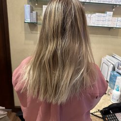Joelle Salon