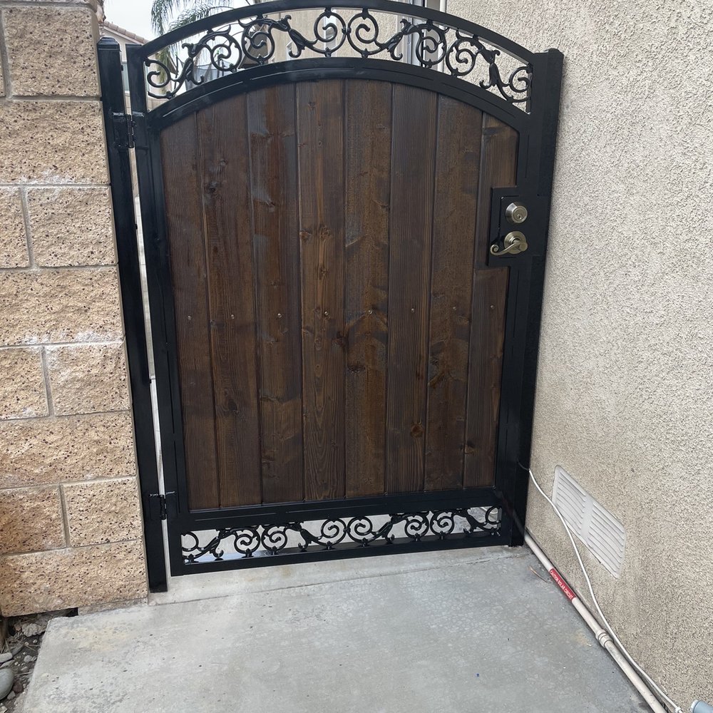 Fence R Us - Fences & Gates Near Me - Montclair, California Fence R Us - Fences & Gates Near Me - Montclair, California