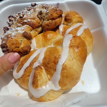 Fresh Croissants - Apple & peacan croissants - Bakeries Near Me - Mesa, Arizona