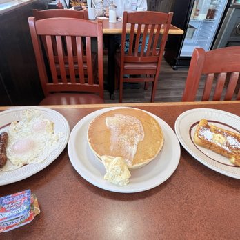 Hill's Coffee Shop - American Near Me - Hayward, California Hill's Coffee Shop - American Near Me - Hayward, California