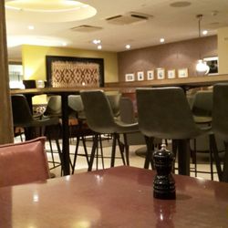 Scandic Stora Hotellet - Salongen, en av rummen en äter frukost på.