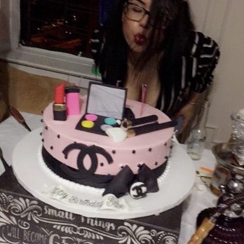 Betel Party Supply - My beautiful, amazing make-up themed birthday cake, June 2017. - Custom Cakes Near Me - New York, New York Betel Party Supply - My beautiful, amazing make-up themed birthday cake, June 2017. - Custom Cakes Near Me - New York, New York
