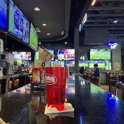Pluckers Wing Bar - Allen
