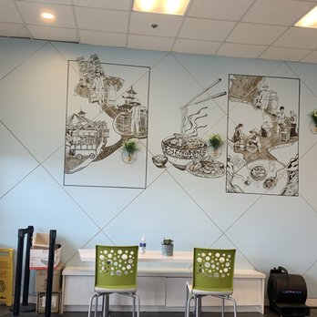 Yo Bubble - Seating Area - Juice Bars & Smoothies Near Me - Frederick, Maryland