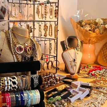 Haecceity Vintage - Vintage jewelry - Used, Vintage & Consignment Near Me - Oakland, California Haecceity Vintage - Vintage jewelry - Used, Vintage & Consignment Near Me - Oakland, California