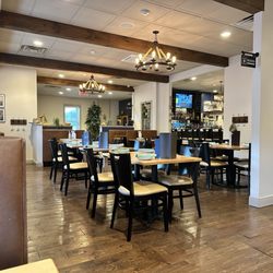 Atlantic Sea Grill - Main dining area