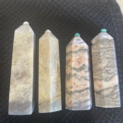 Crystal Healing Studio - Small crystal towers