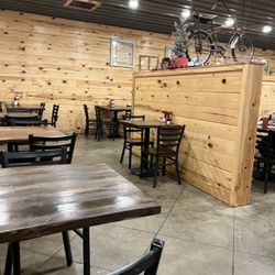 Johnson’s Country Cookin - Inside