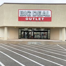Big Deal Outlet - Store Entrance