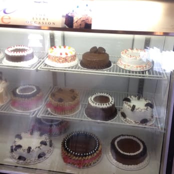Häagen-Dazs - Look at those cakes - Ice Cream & Frozen Yogurt Near Me - Great Neck, New York Häagen-Dazs - Look at those cakes - Ice Cream & Frozen Yogurt Near Me - Great Neck, New York