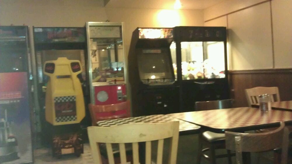 PIZZA HUT Updated August 2024 31 Reviews 3701 Auburn Rd