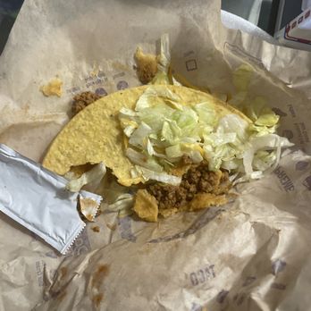 Taco Bell - Stale and cold tacos - Fast Food Near Me - Columbia, South Carolina