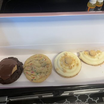 Crumbl - Clearwater - Bakeries Near Me - Clearwater, Florida
