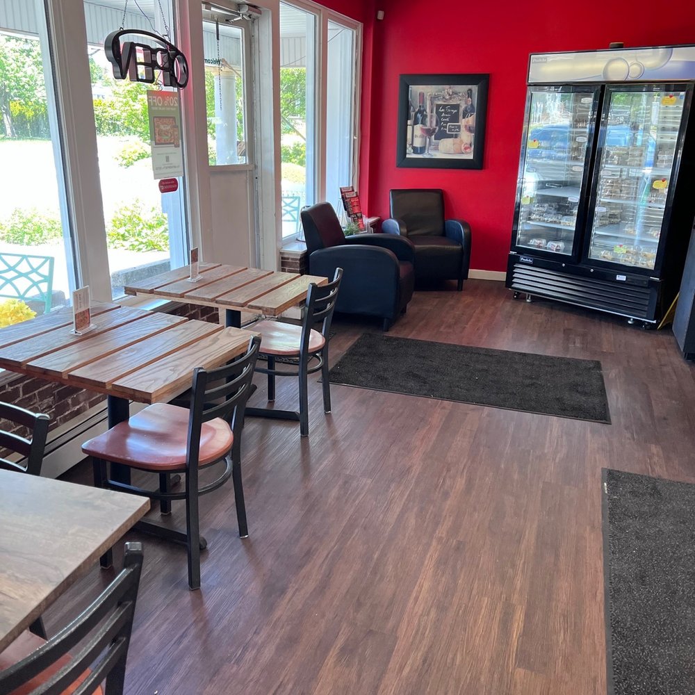 Anthony's Pizzeria & Deli - Eat in or take out. Very comfortable. - Pizza Near Me - Wallingford, Connecticut