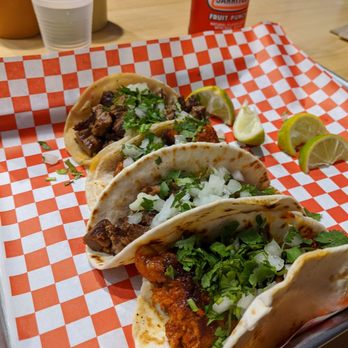 Ale Taco - 2 steak tacos and 2 Al Carbon tacos with Jarritos fruit punch drink. - Tacos Near Me - Lewisville, Texas Ale Taco - 2 steak tacos and 2 Al Carbon tacos with Jarritos fruit punch drink. - Tacos Near Me - Lewisville, Texas