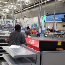 Walmart Supercenter - Can't get body's to work the registers, change them over to self check out