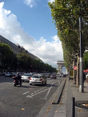 Arc de Triomphe by null