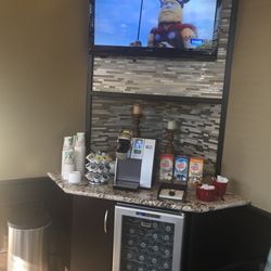 Tulsa Hills Dental Care - I like the fact they have water, tea, and coffee