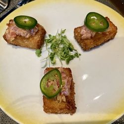 The Living Room - Spicy tuna bites